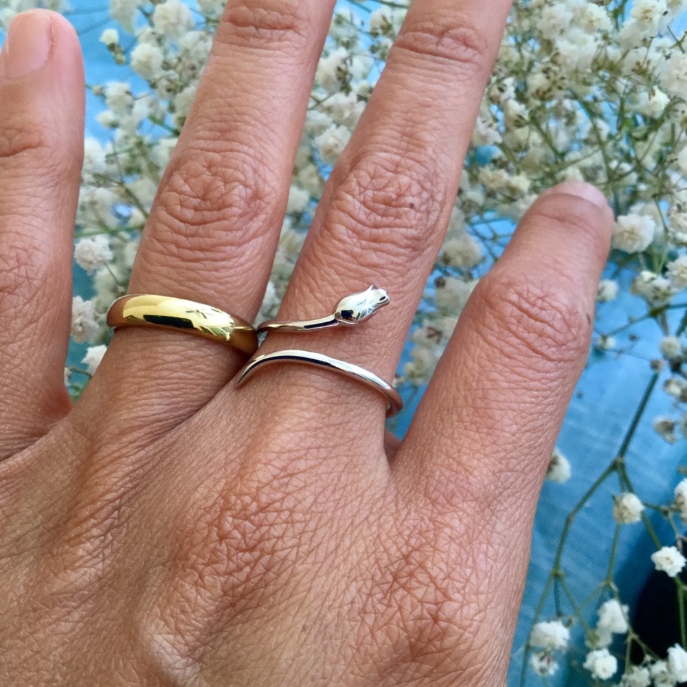 Silver Rose right hand Midi Ring 🥀